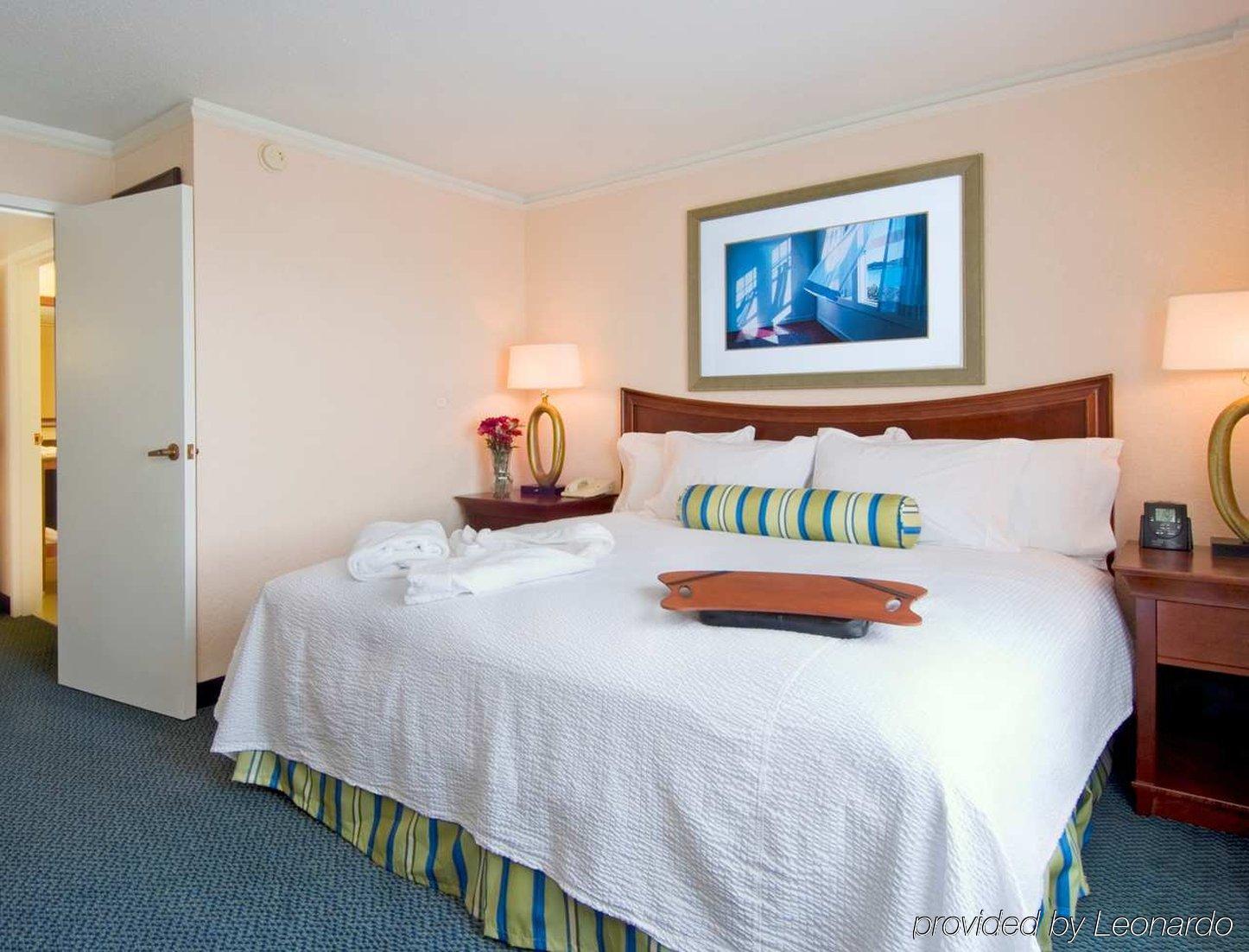 Embassy Suites Brunswick Habitación foto